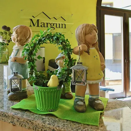Apartment Residenza Chesa Margun 57-4 By Interhome